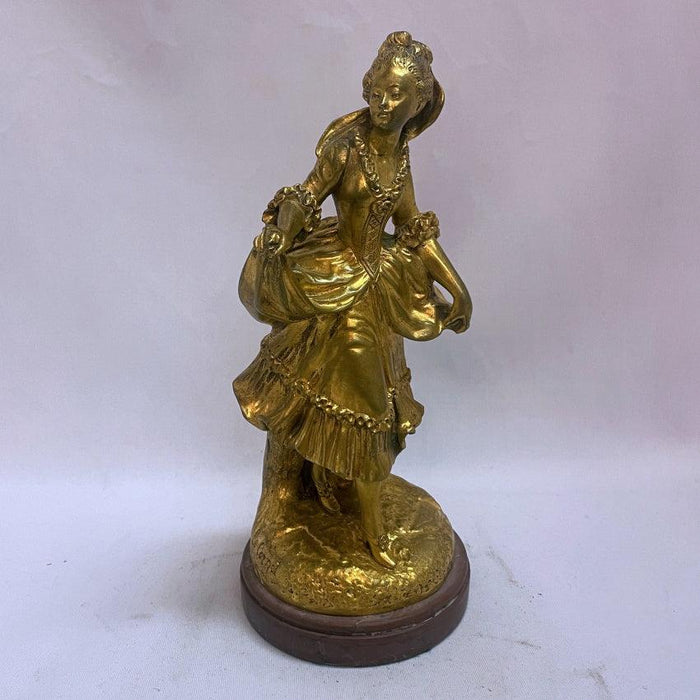 French Bronze of a Lady Curtsying - Glen Manor galleries 